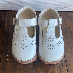 Classic White Kids Shoes with Floral Cutouts T - Strap Size 6